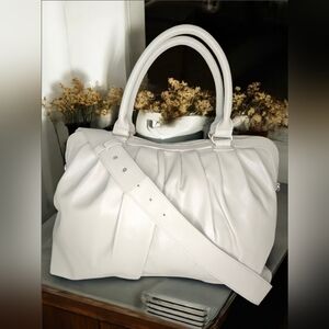 Lulu Dharma Gathered Tote In Light Gray With An Adjustable Strap
